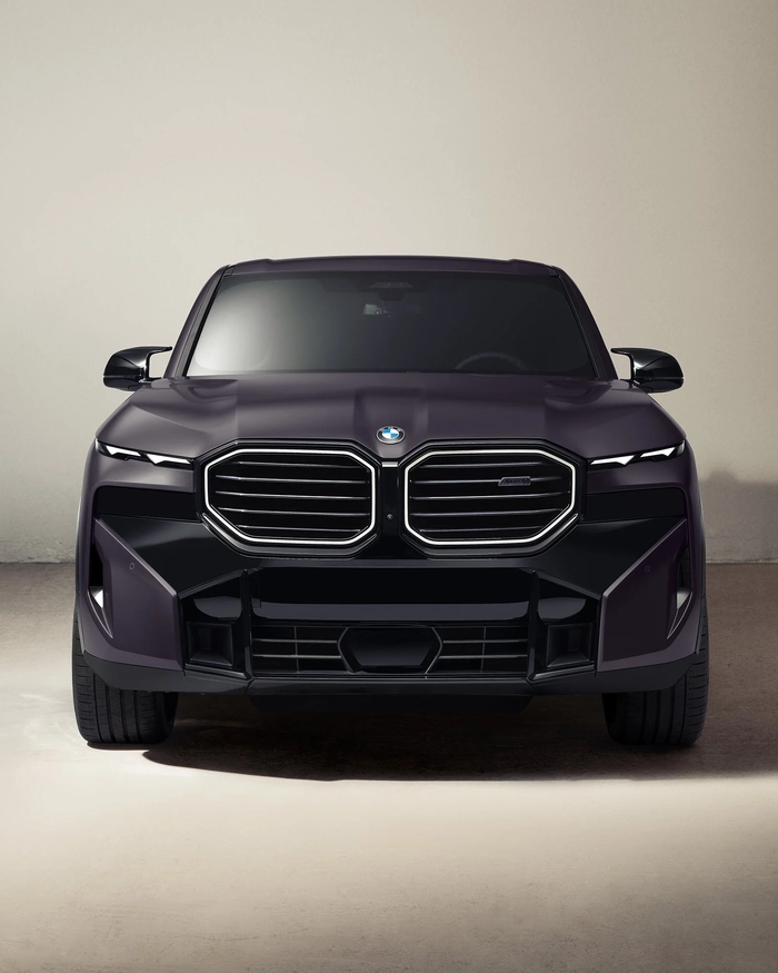 2025년형 BMW XM 키스 컨셉에서 영감을 받은 양산형 버전 BMW XM 출시