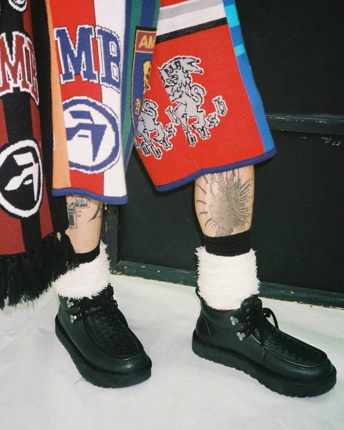 UGG x AMBUSH 2차 협업, 시부야에서 온 힐과 부츠