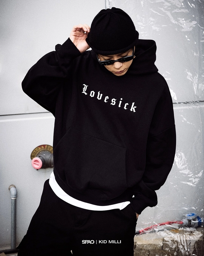 스파오 X 키드밀리 ‘LOVE$ICK’ 캡슐 컬렉션, 10월 30일 한정 발매
