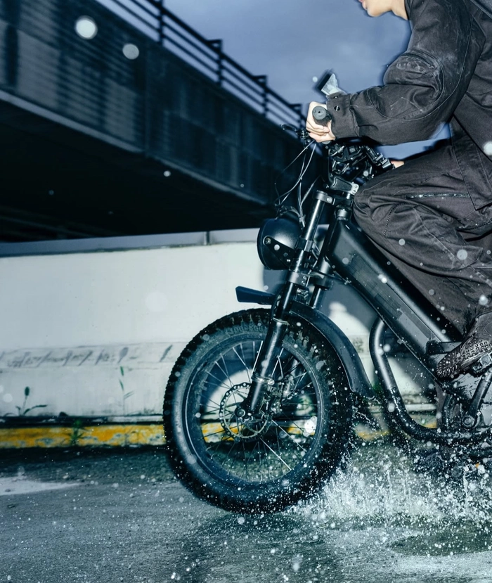 푸마와 산산기어, ‘FULL THROTTLE’로 질주하는 도시 감성