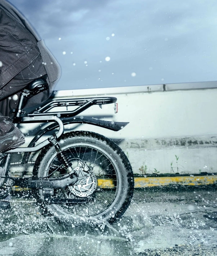 푸마와 산산기어, ‘FULL THROTTLE’로 질주하는 도시 감성