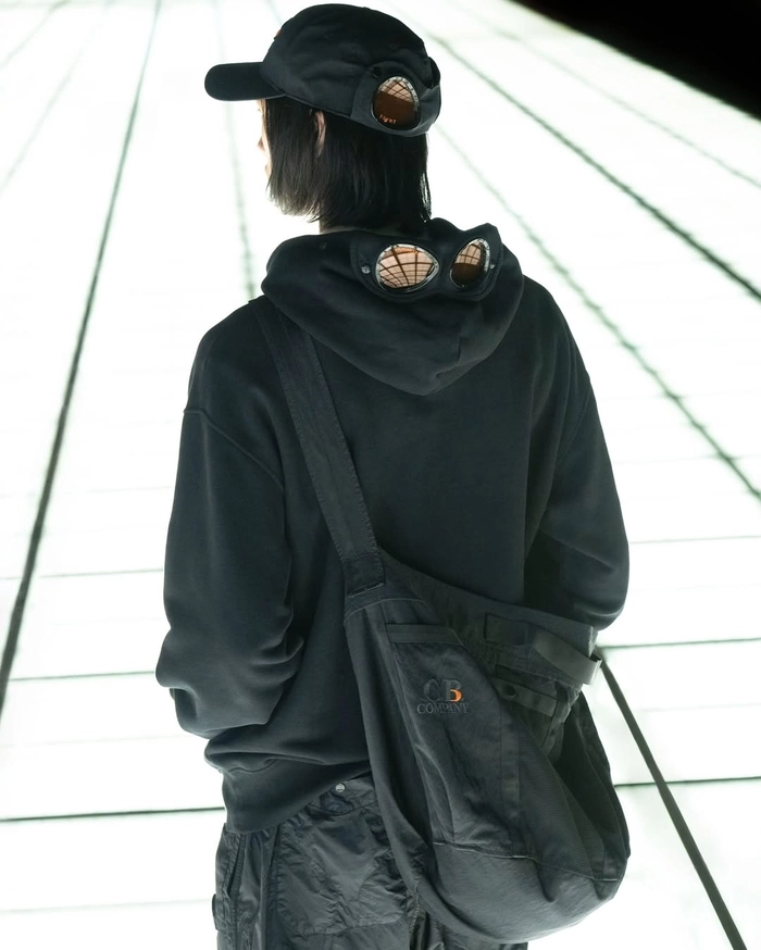 C.P. 컴퍼니와 빔즈의 첫 협업 컬렉션 공개