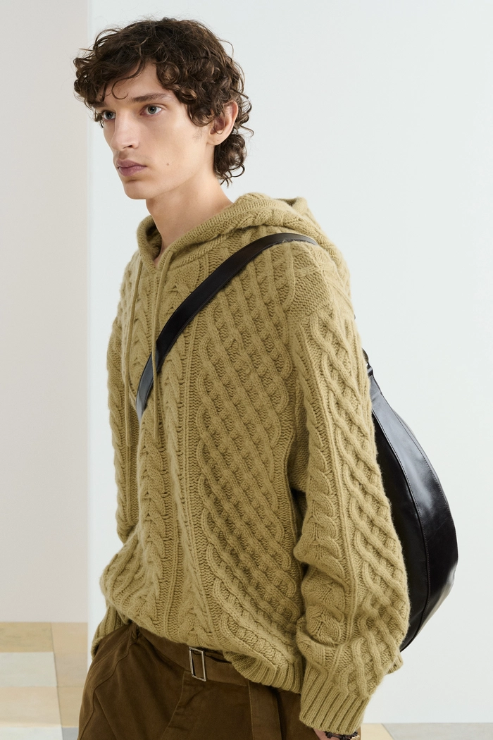 자라, 25 가을·겨울 SRPLS 컬렉션 공개 – 유니폼의 일상화