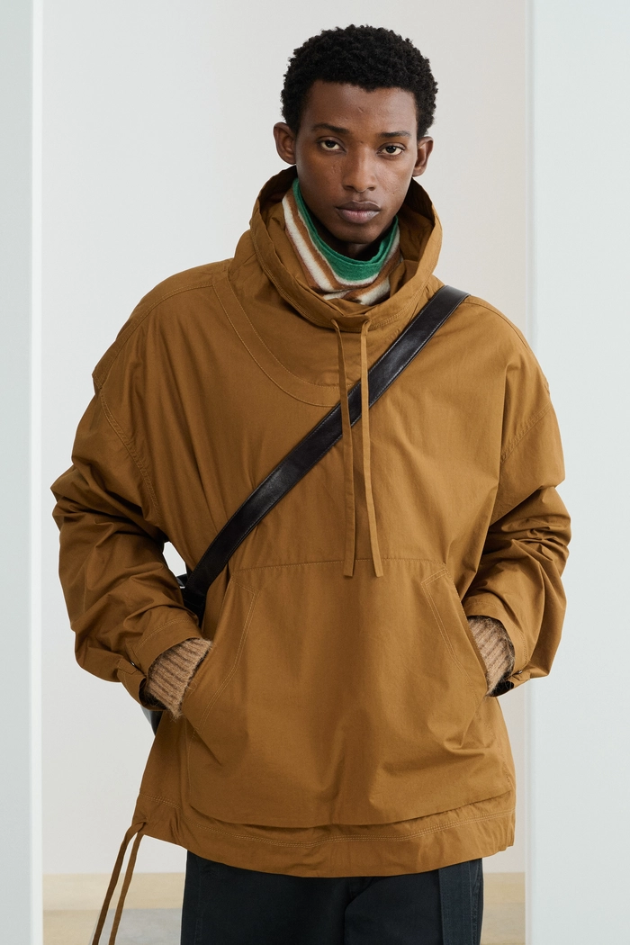 자라, 25 가을·겨울 SRPLS 컬렉션 공개 – 유니폼의 일상화