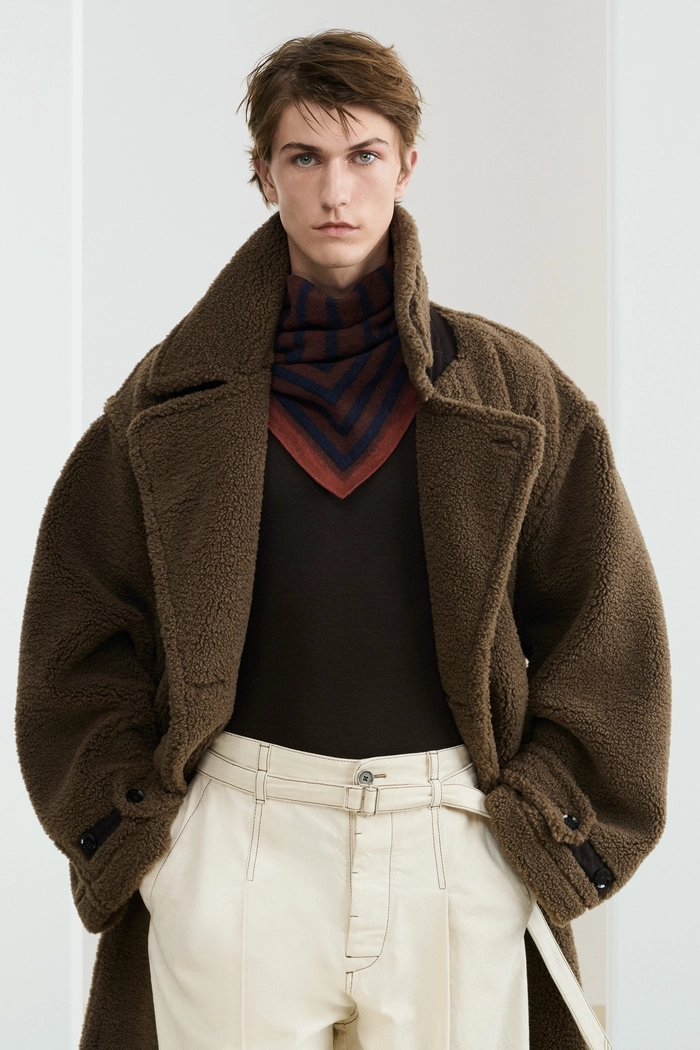 자라, 25 가을·겨울 SRPLS 컬렉션 공개 – 유니폼의 일상화