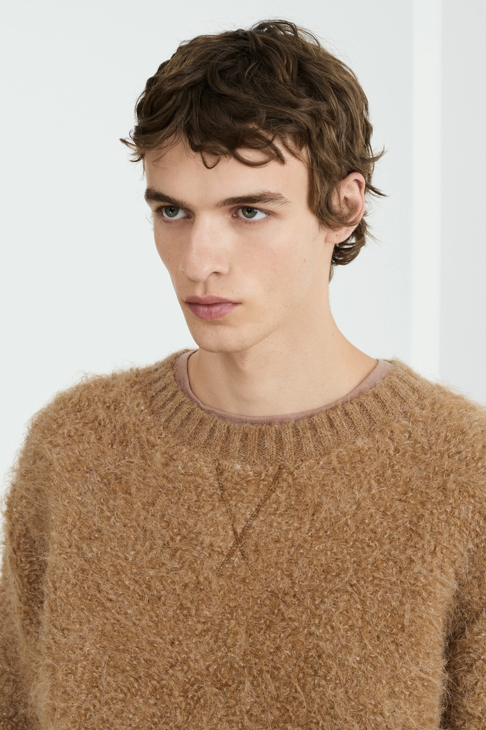 자라, 25 가을·겨울 SRPLS 컬렉션 공개 – 유니폼의 일상화