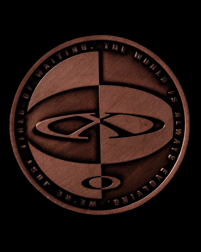 트래비스 스캇 x 오클리 줄리엣 한정 시리얼 협업 공개