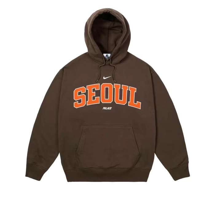 나이키와 팔라스, 매장별 한정 후디와 티셔츠 공개