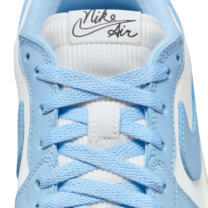 에어 조던 1 트리플 스택 첫 공개