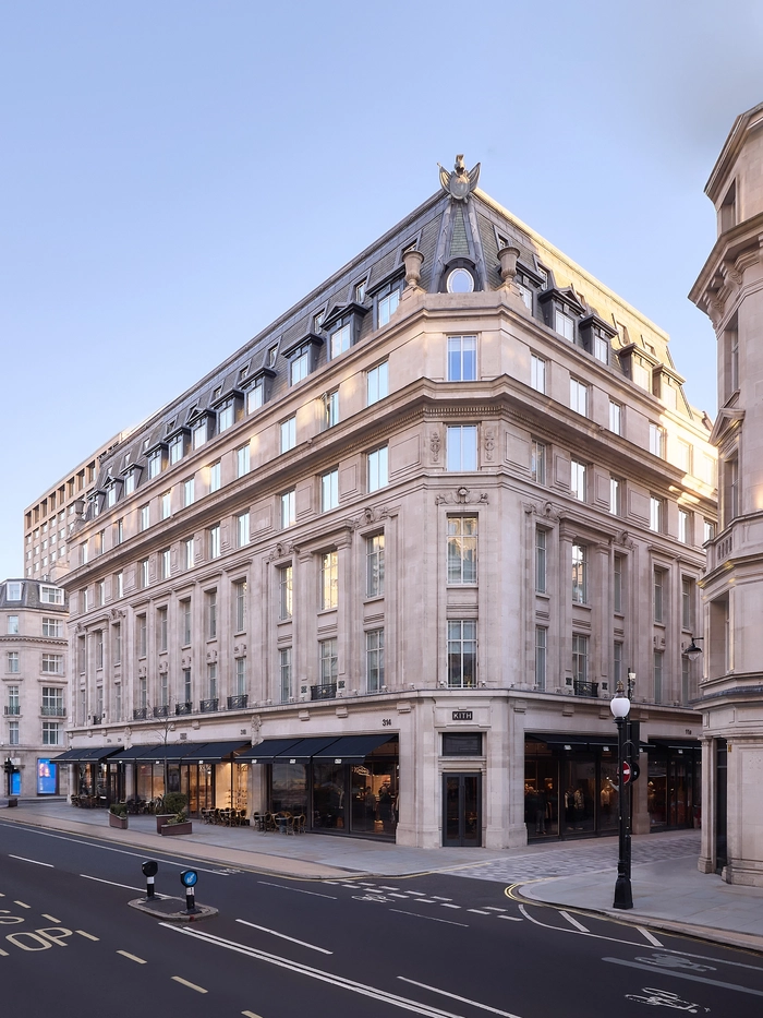 런던 중심에 자리한 새로운 키스 플래그십 스토어