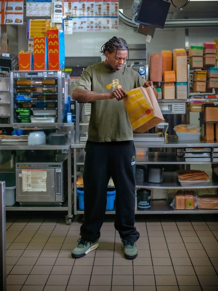 나이젤 실베스터 x 맥도날드 ‘이달의 직원’ 컬렉션 출시