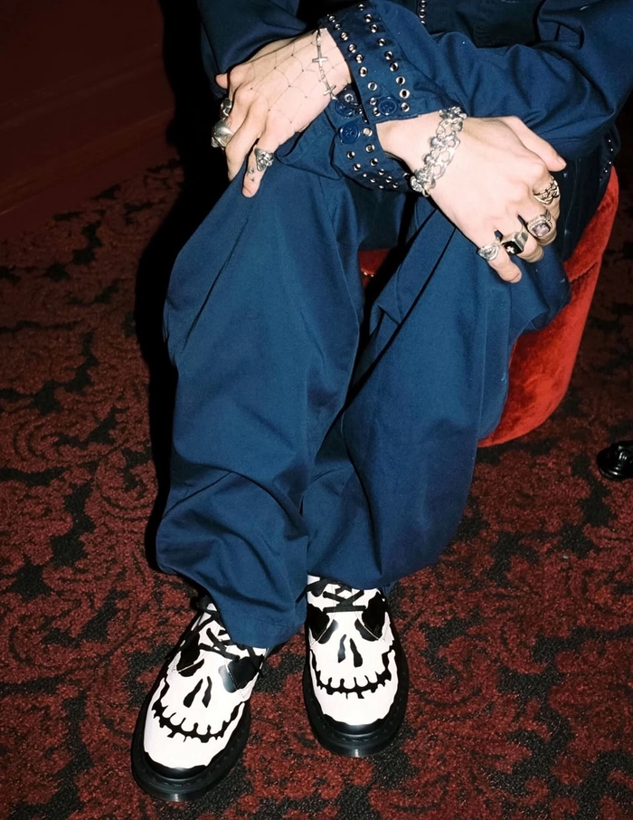 슈프림 x 닥터마틴 1461 3-아이 슈 신제품 출시