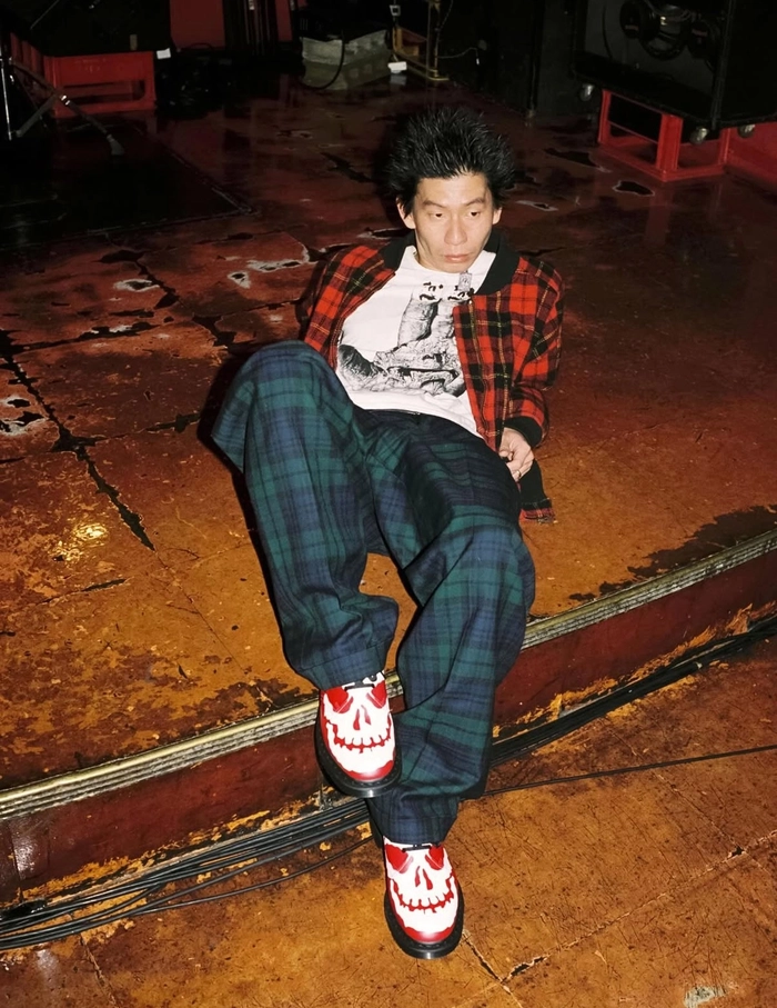 슈프림 x 닥터마틴 1461 3-아이 슈 신제품 출시