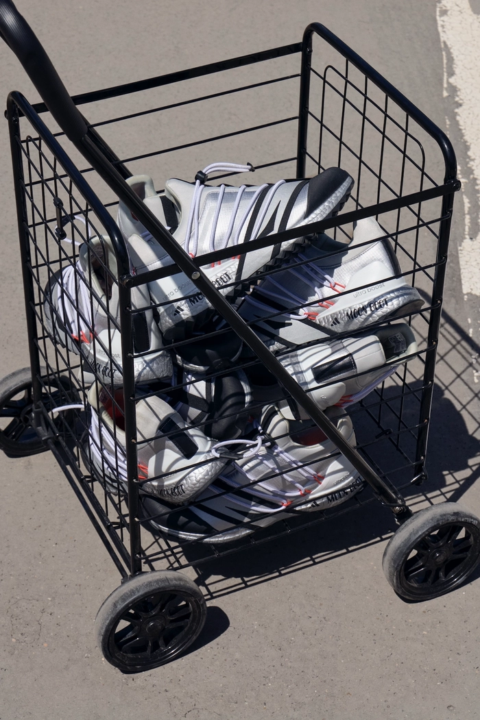 겨울을 위한 아디다스 X 문부츠 2차 컬렉션