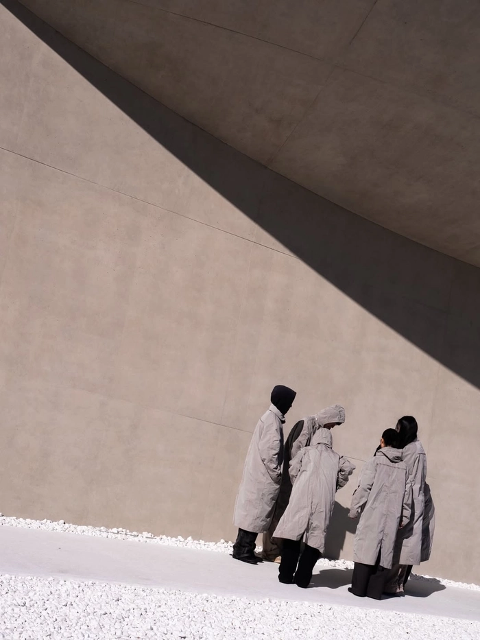 엑슬림이 완성한 하우스 노웨어 팀 유니폼의 기술적 감성