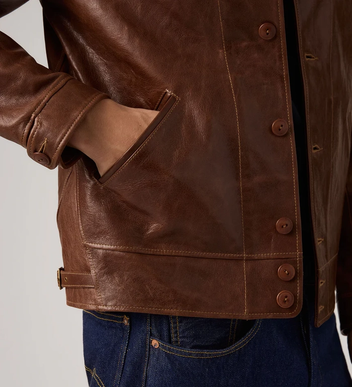 아인슈타인의 멘로 코삭을 되살린 리바이스 LVC 레더 자켓