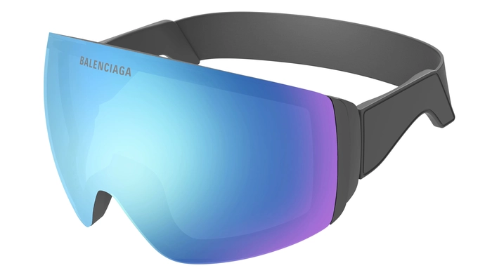 발렌시아가 FW25 스키 마스크 공개