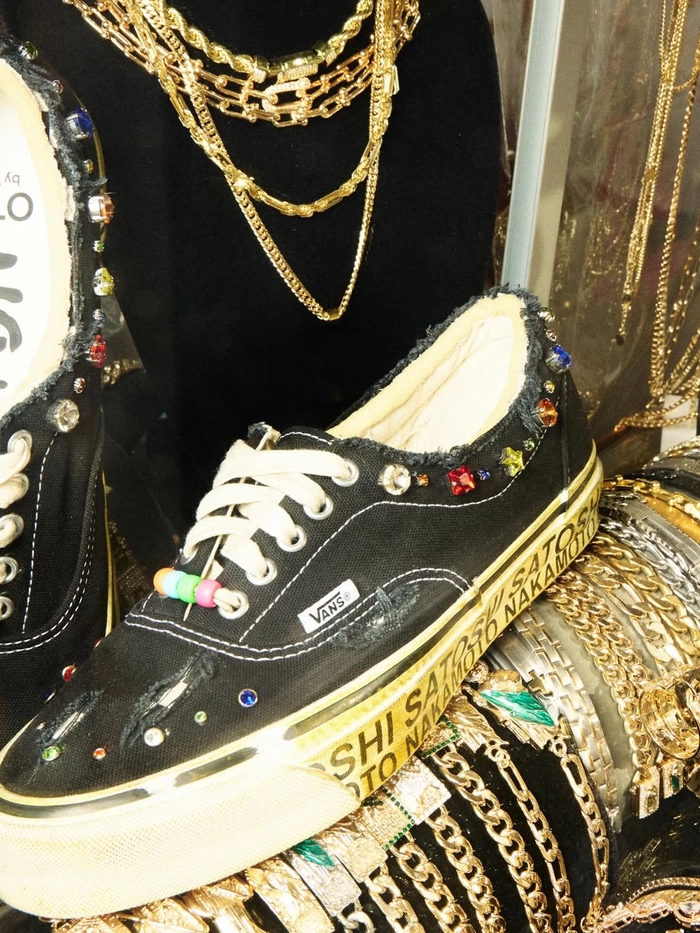 사토시 나카모토 x 반스 ‘럭키 참’ 에라 95 공개