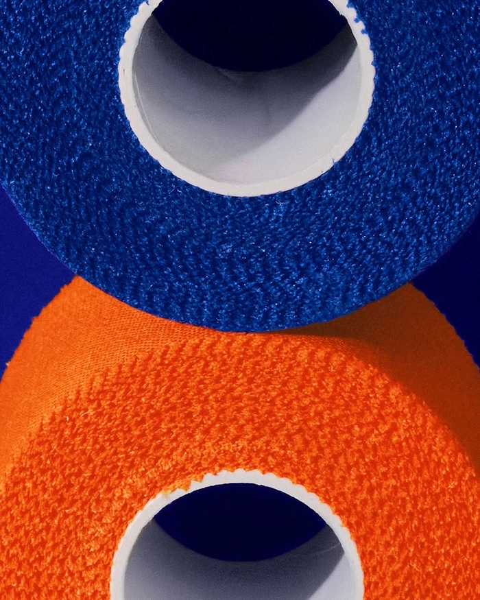 이세이 미야케 풋, 아식스 협업 하이퍼 테이핑 첫 공개