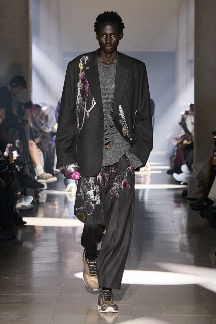 더블렛 x 아식스 공룡 스니커즈 출시