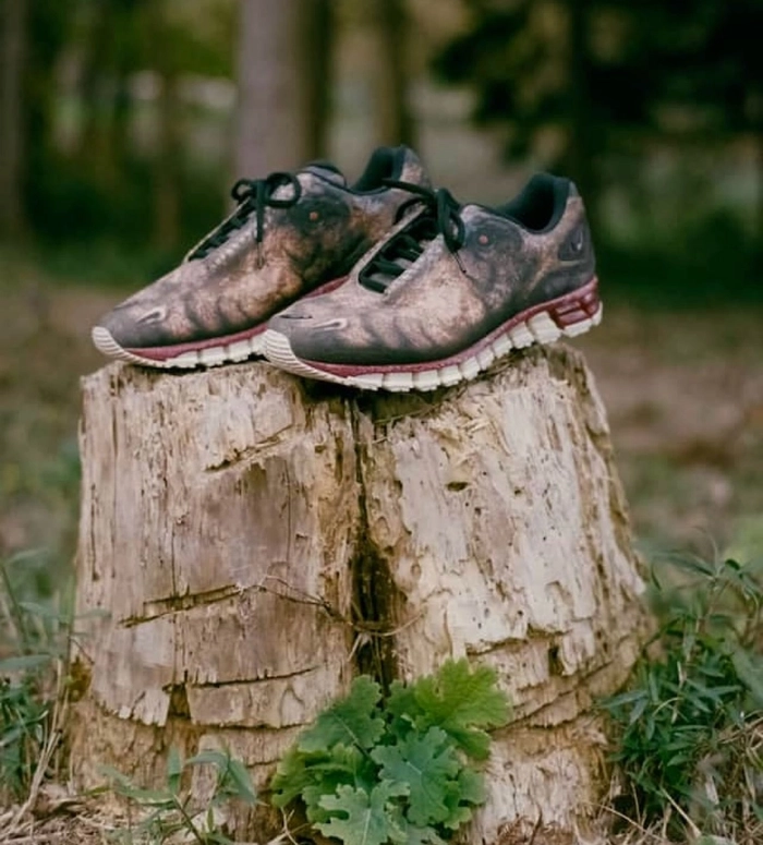 더블렛 x 아식스 공룡 스니커즈 출시