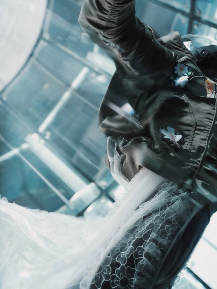 세실리에 반센과 알파 인더스트리의 협업 소식