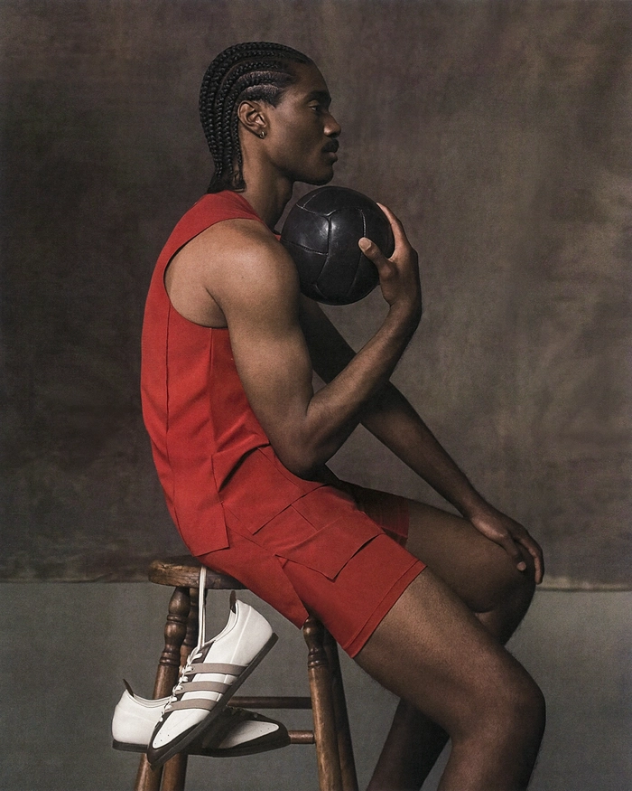 아디다스와 엔타이어 스튜디오 협업