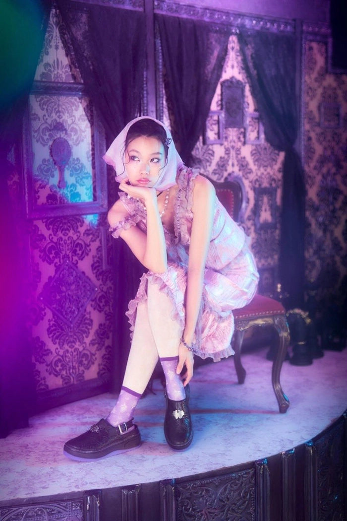 컨버스 X 안나 수이 웨폰 플랫폼 스니커즈 앤 클로그 출시