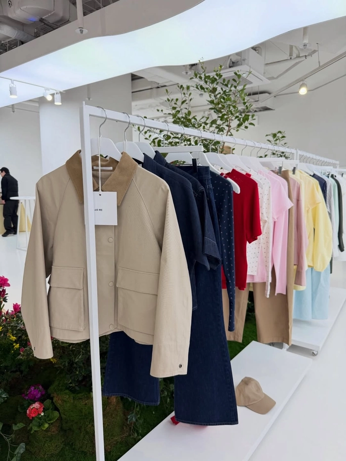 유니클로 2026 봄 여름 컬렉션 공개