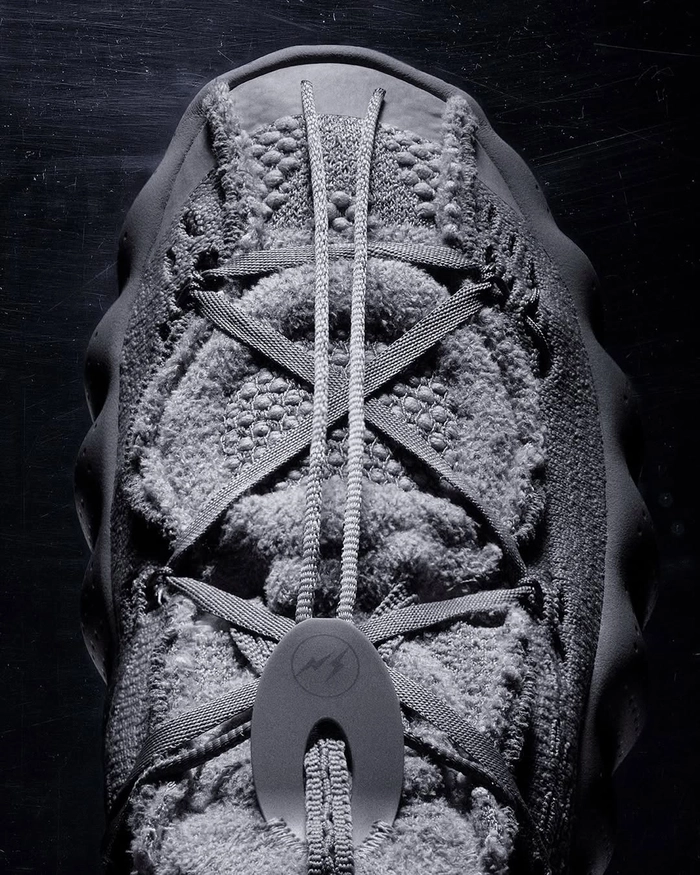 나이키와 프라그먼트 디자인 협업 스니커즈 출시