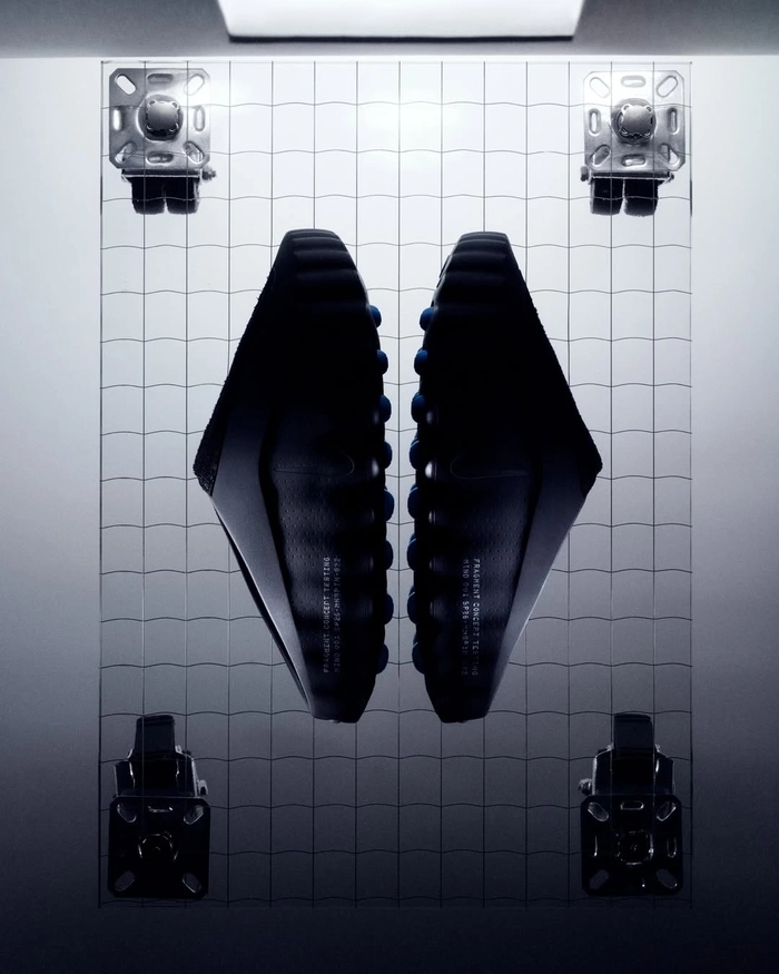 나이키와 프라그먼트 디자인 협업 스니커즈 출시