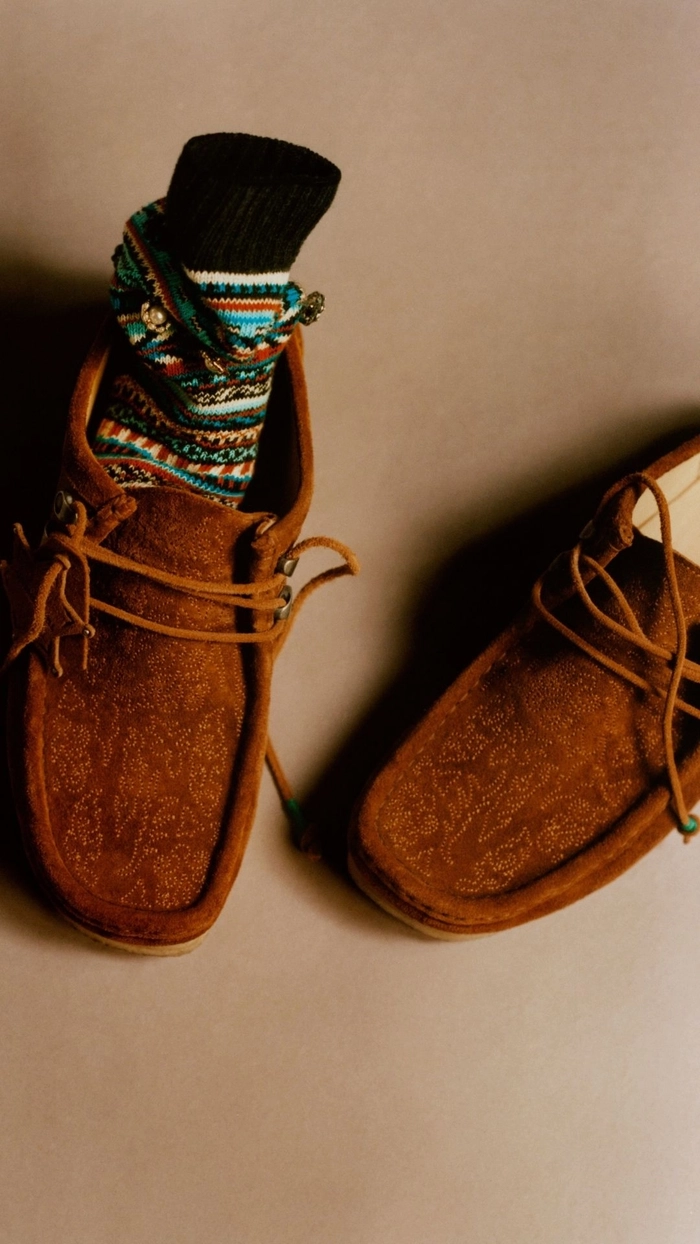 앤더슨벨과 클락스 오리지널스의 왈라비 협업