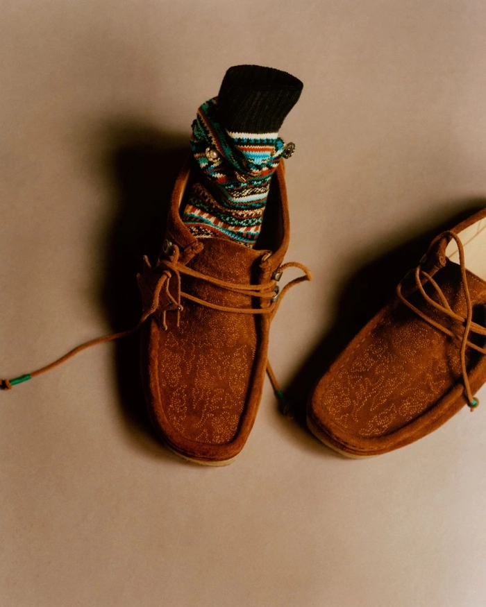 앤더슨벨과 클락스 오리지널스의 왈라비 협업