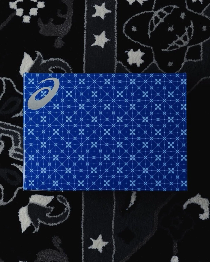 카니발 x 아식스 젤 카야노 협업 스니커 발매