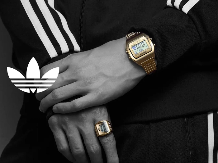 아디다스 디지털 투 링 시계 출시