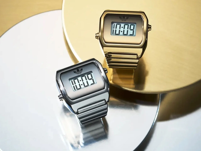 아디다스 디지털 투 링 시계 출시