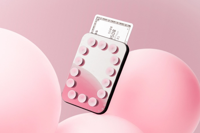 케이스티파이 x 아일릿 원희 스냅앤스틱 컬렉션