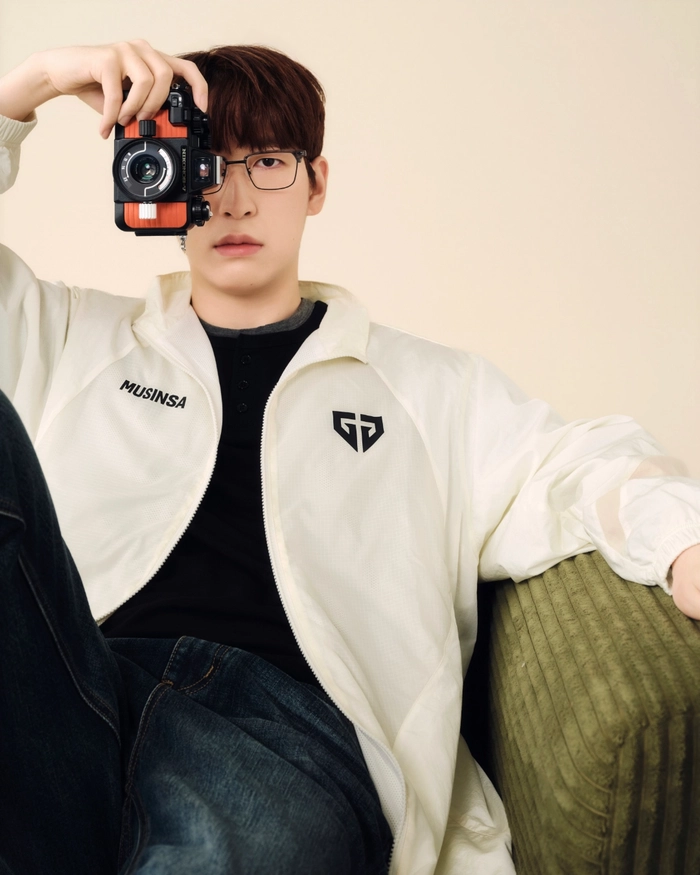 젠지 x 무신사 두 번째 협업 유니폼 출시