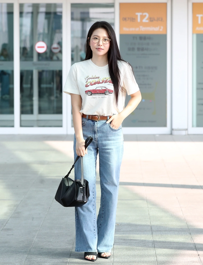 레드벨벳 예리 린드버그 안경으로 완성한 공항패션