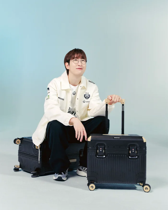 젠지 × 브라이튼 캐리어, 블랙·골드 웰턴 출시