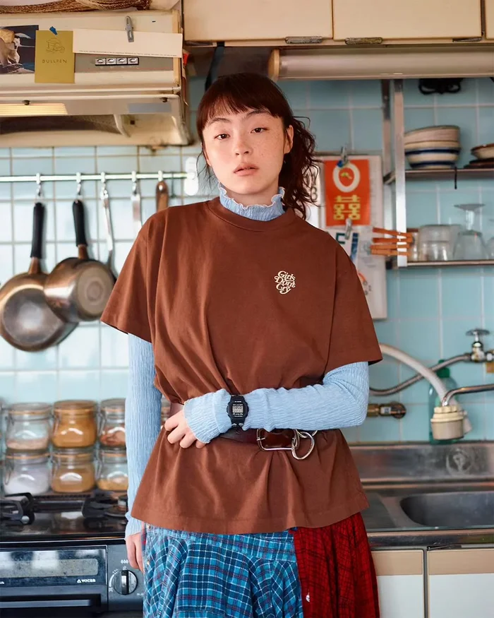 걸스 돈 크라이 x 지샥 베이비지, 30주년 페어 워치