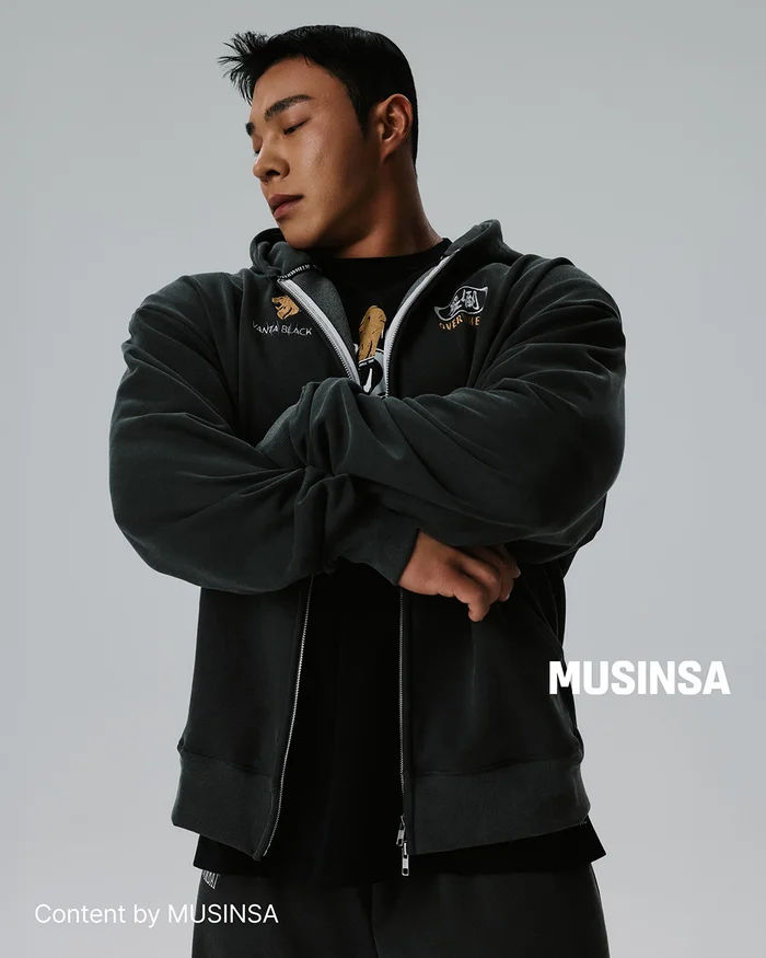 압도 x 블랙컴뱃 두 번째 협업, 16종 구성