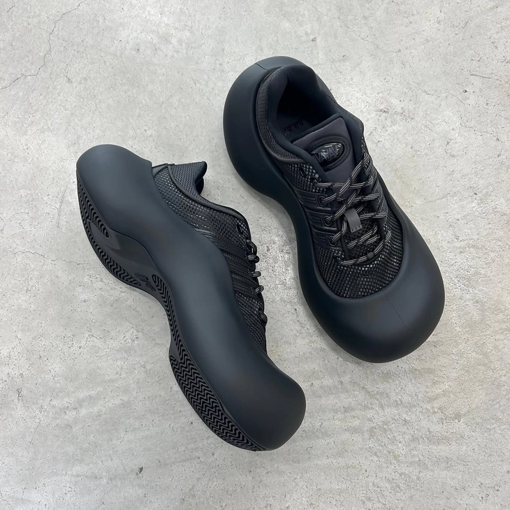 아바바브 x 아디다스, 홀리데이 2025 슈퍼스타·메가라이드 재해석