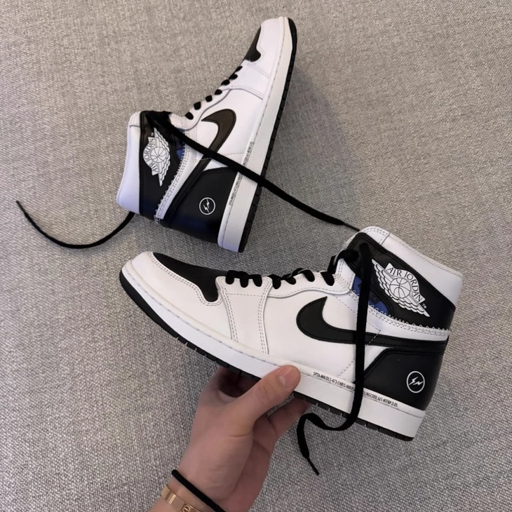 유니온 x 프라그먼트 x 에어 조던 1 하이 상세 정보