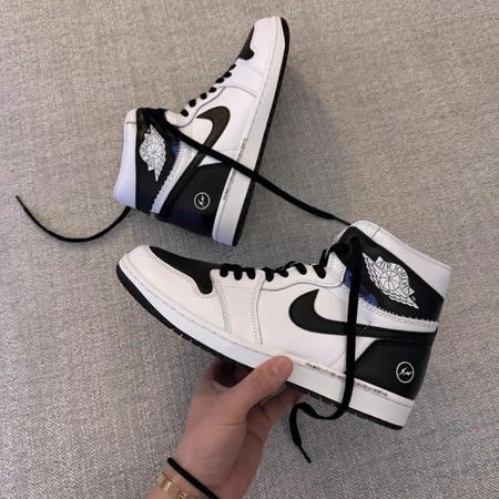 유니온 x 프라그먼트 x 에어 조던 1 하이 상세 정보