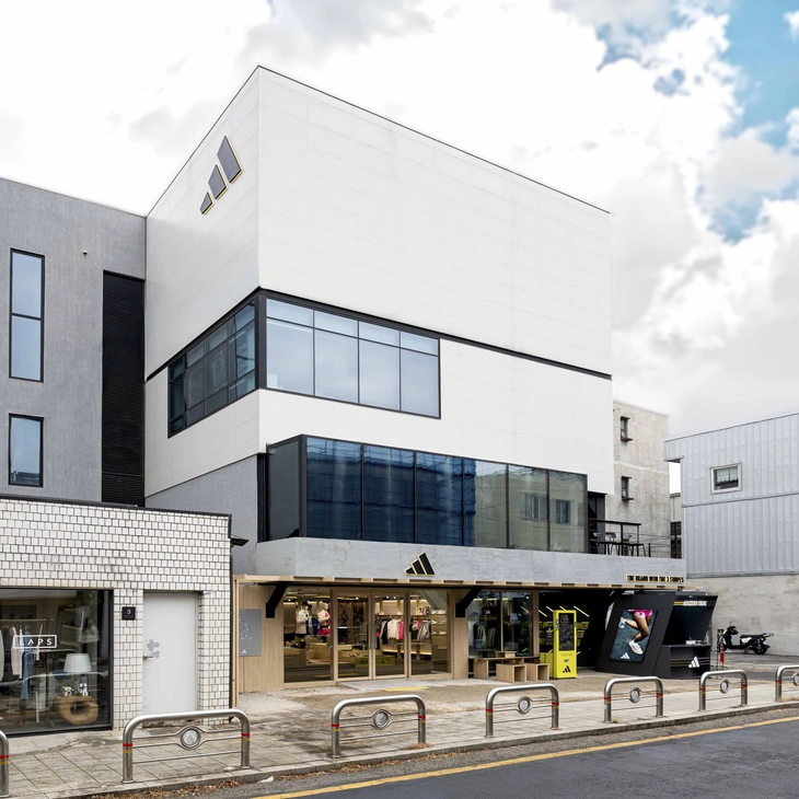 아디다스 퍼포먼스 서촌 팝업 오픈