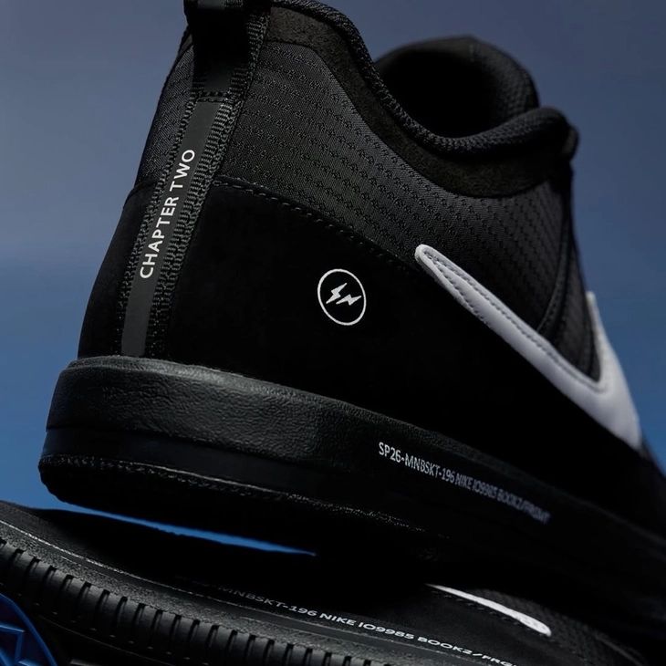 프라그먼트 디자인 나이키 북 2 LE 한정 발매