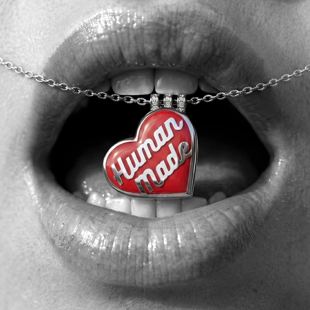 제이콥 앤 코와 휴먼 메이드 하트 펜던트 협업