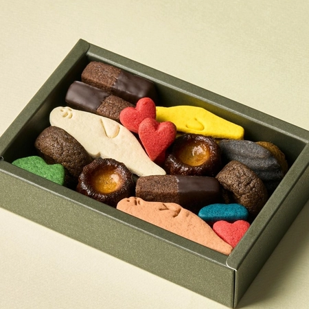 파티세리 아모니와 웜그레이테일 협업 쿠키 세트