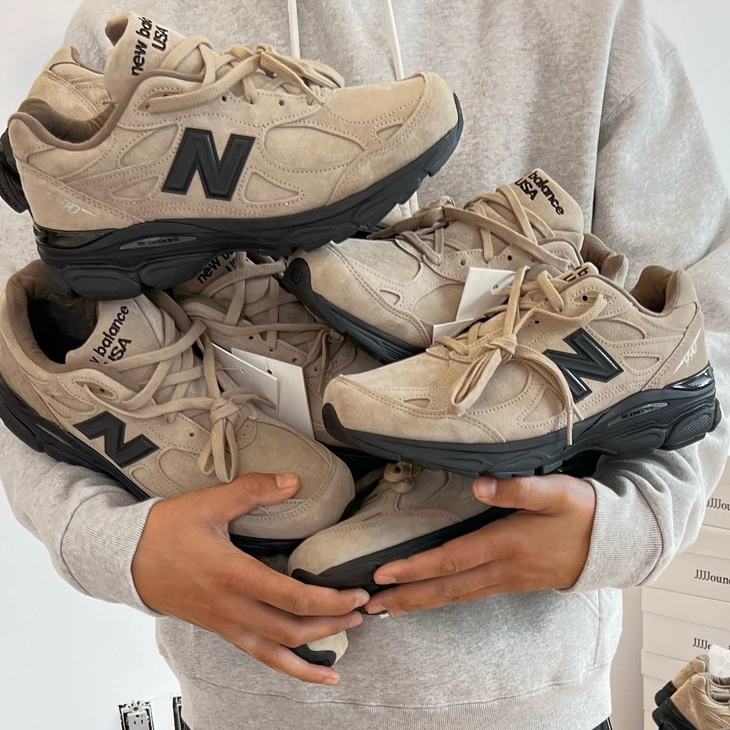 자운드 × 뉴발란스 990v3, 베이지 스웨이드 컬러 공개